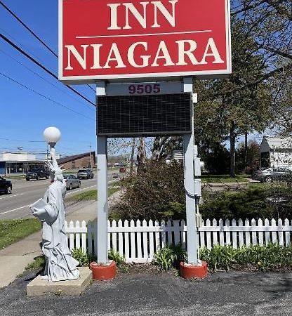 Inn Niagara Niagarawatervallen Buitenkant foto